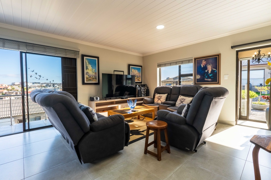 4 Bedroom Property for Sale in Seemeeu Park Western Cape